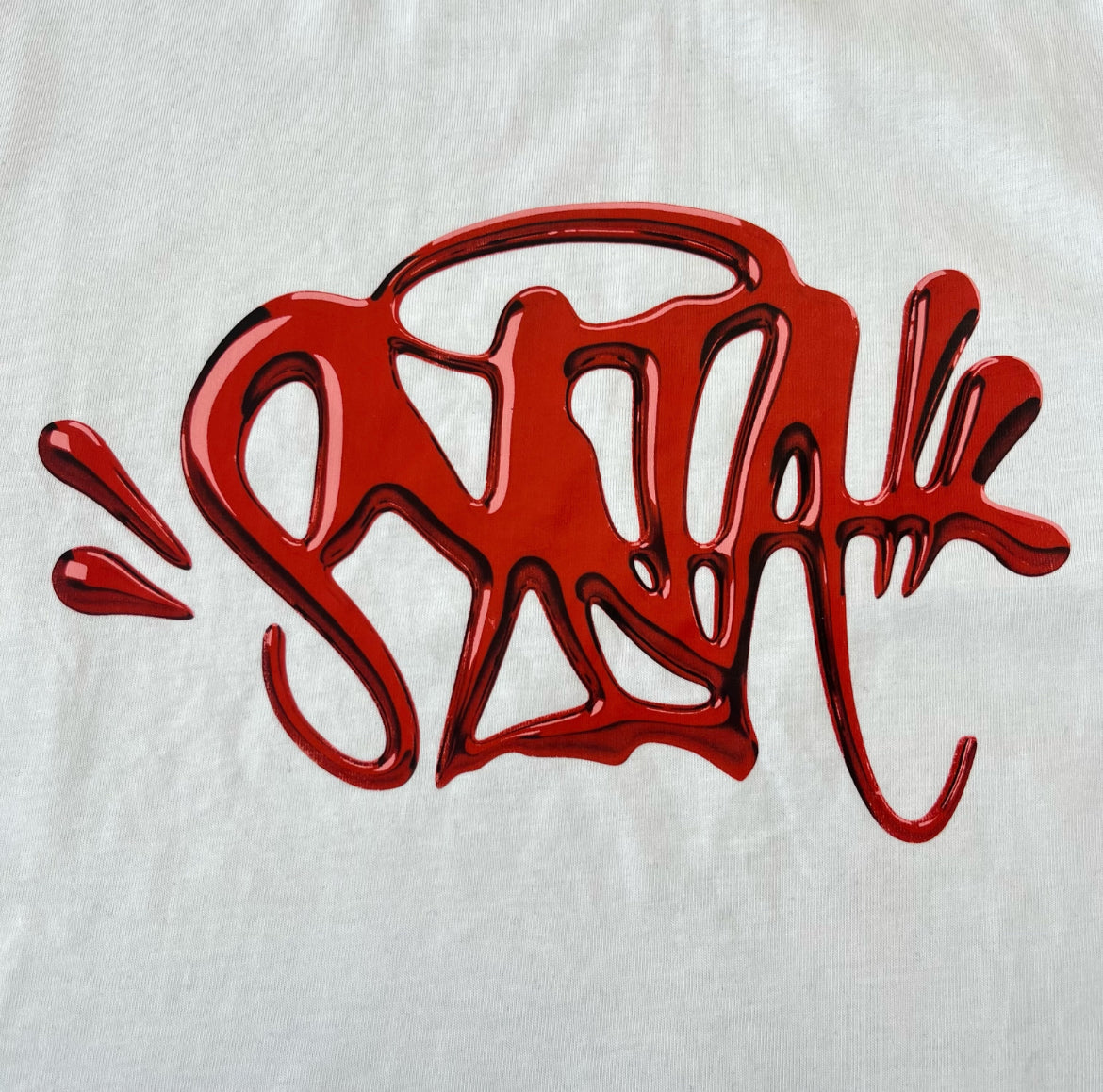 Syna World Red Graphic
