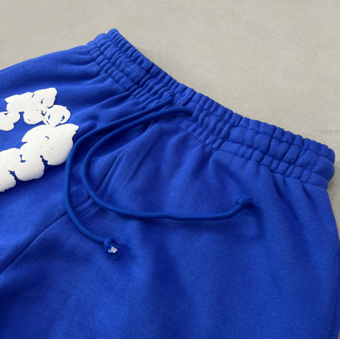 Denim Tear Cotton Wreath Sweatpants